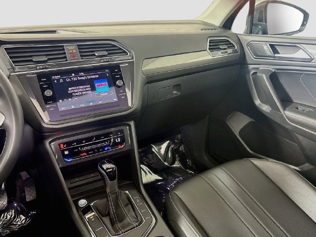 Certified 2023 Volkswagen Tiguan SE w/ Panoramic Sunroof Package AWD/4WD image 22