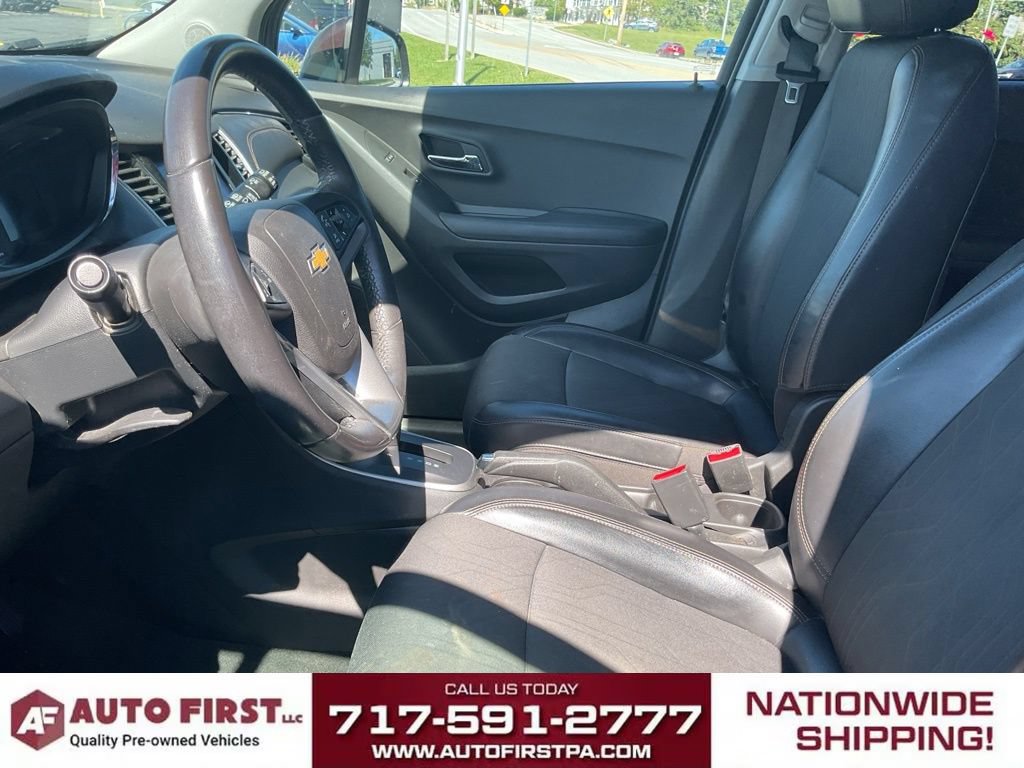 Used 2021 Chevrolet Trax LT w/ Driver Confidence Package AWD/4WD image 8