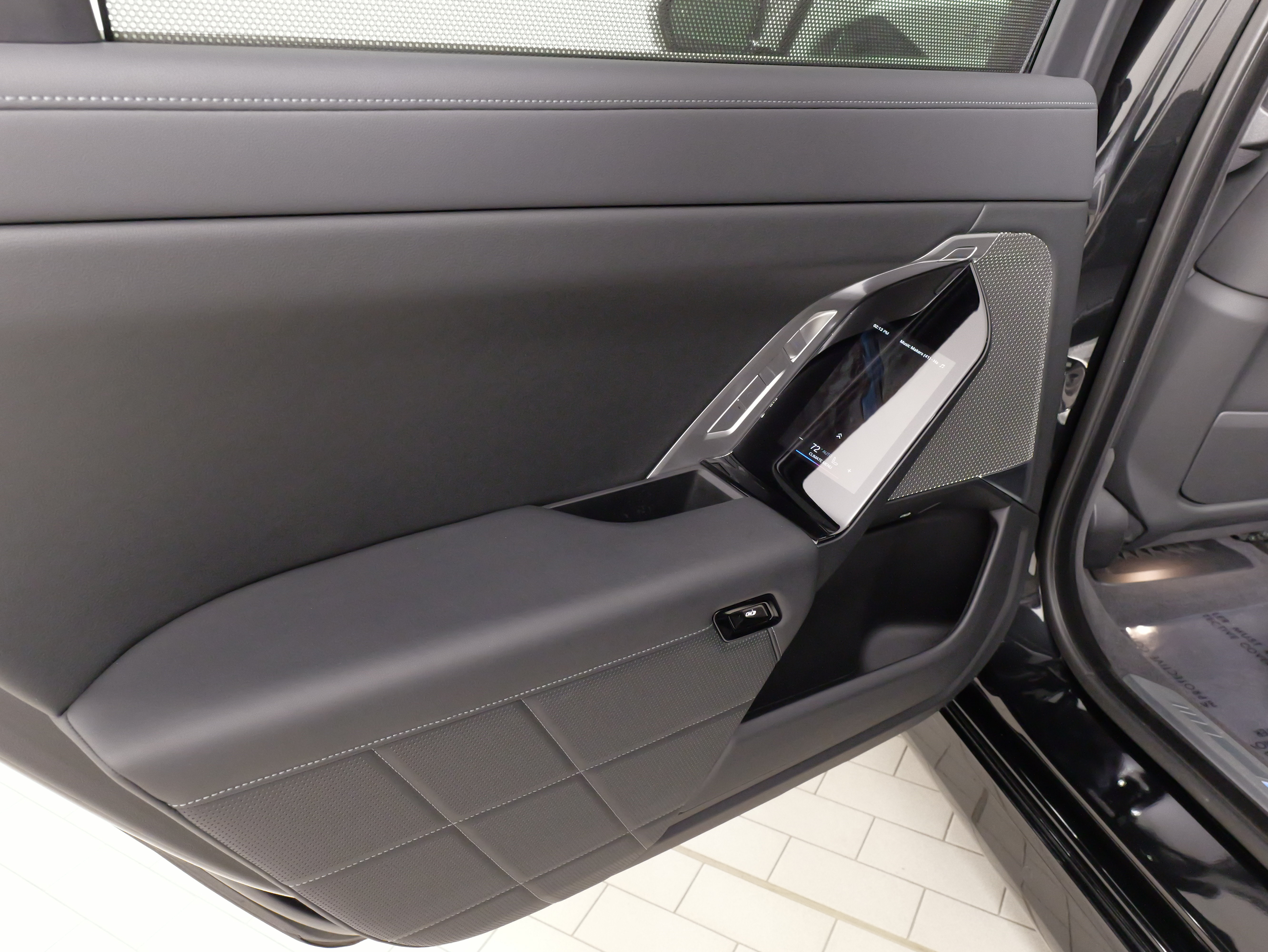 Used 2023 BMW 740i w/ Executive Package RWD image 35