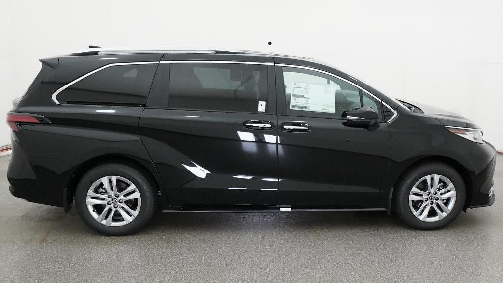 New 2026 Toyota Sienna Limited FWD image 11