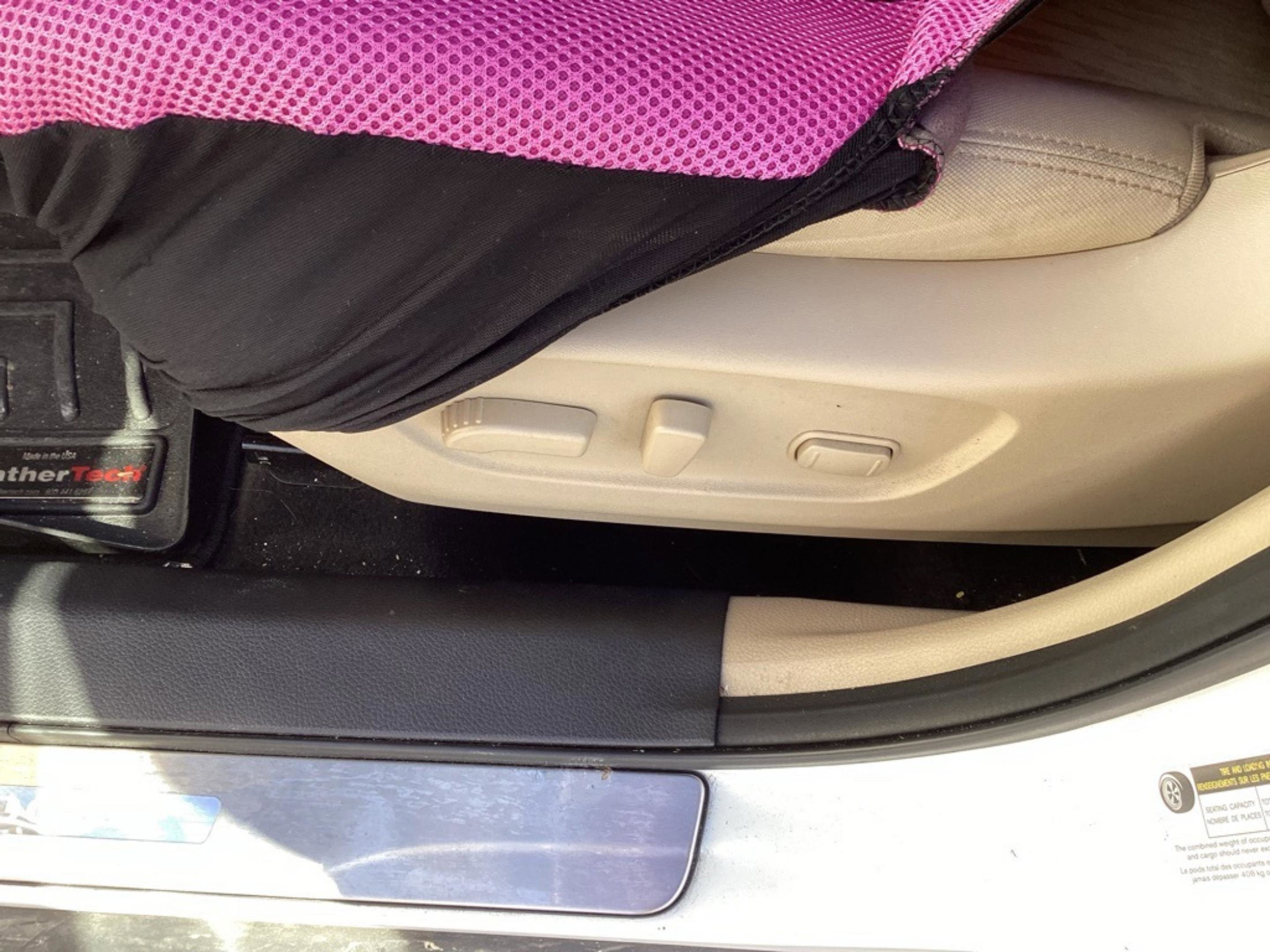 Used 2019 Nissan Rogue SV w/ Premium Package image 15