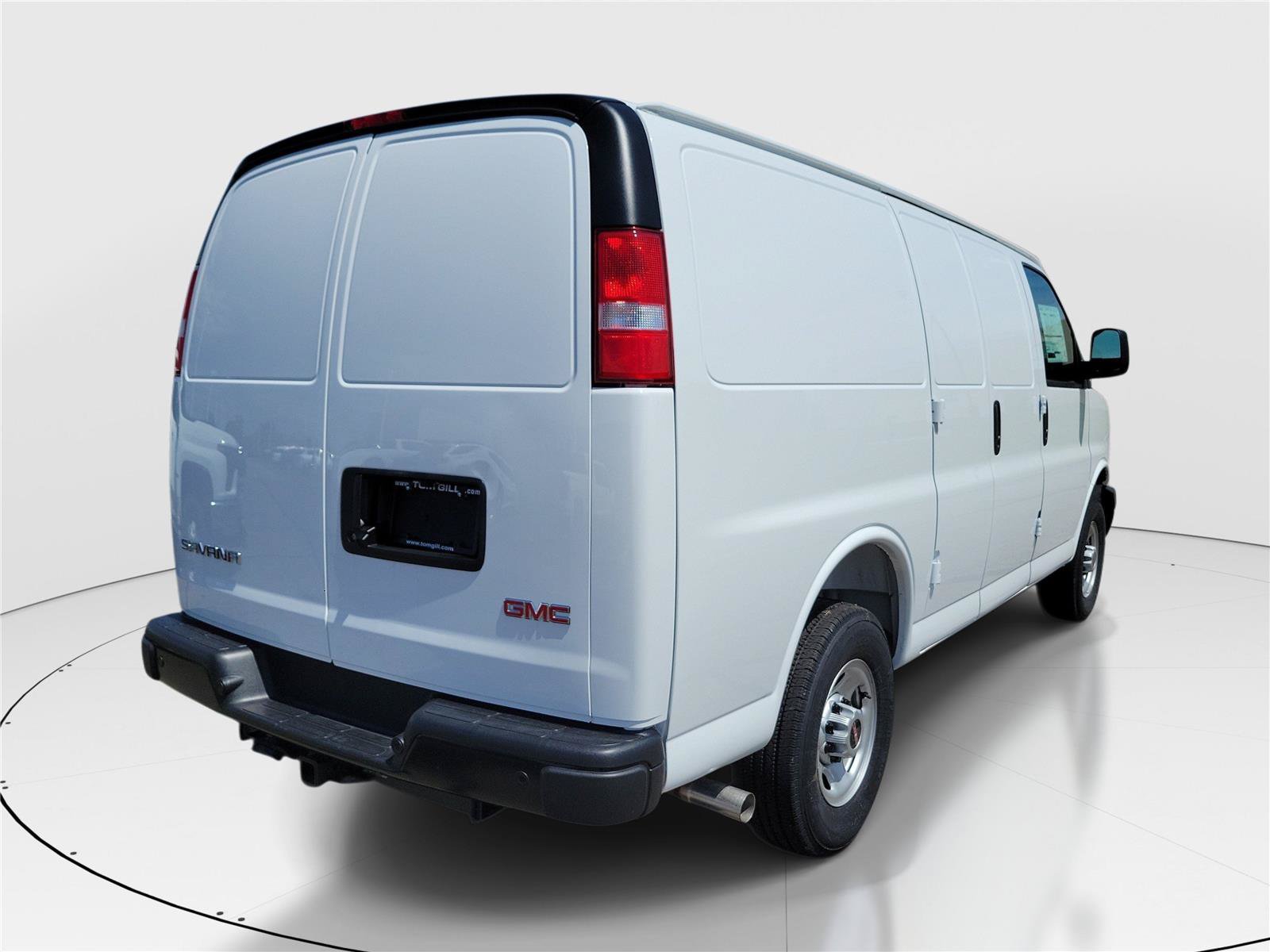 New 2026 GMC Savana 3500 RWD image 4