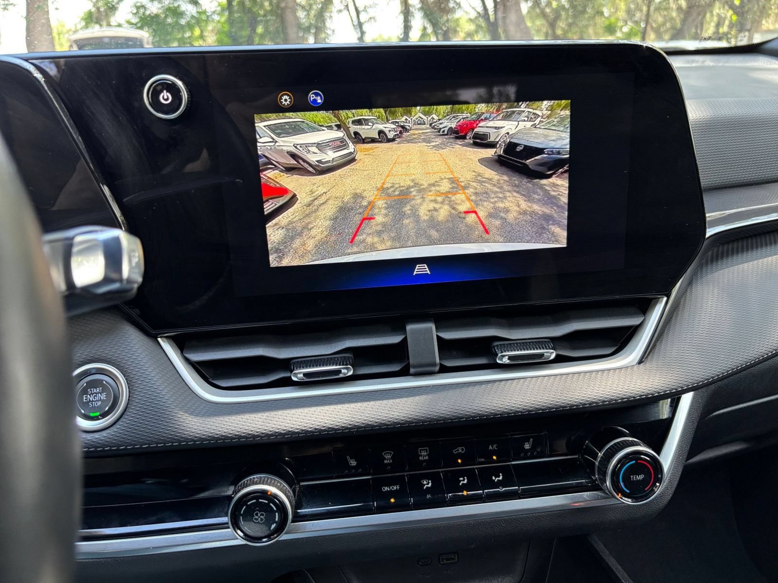 Used 2025 Chevrolet Equinox LT FWD image 16
