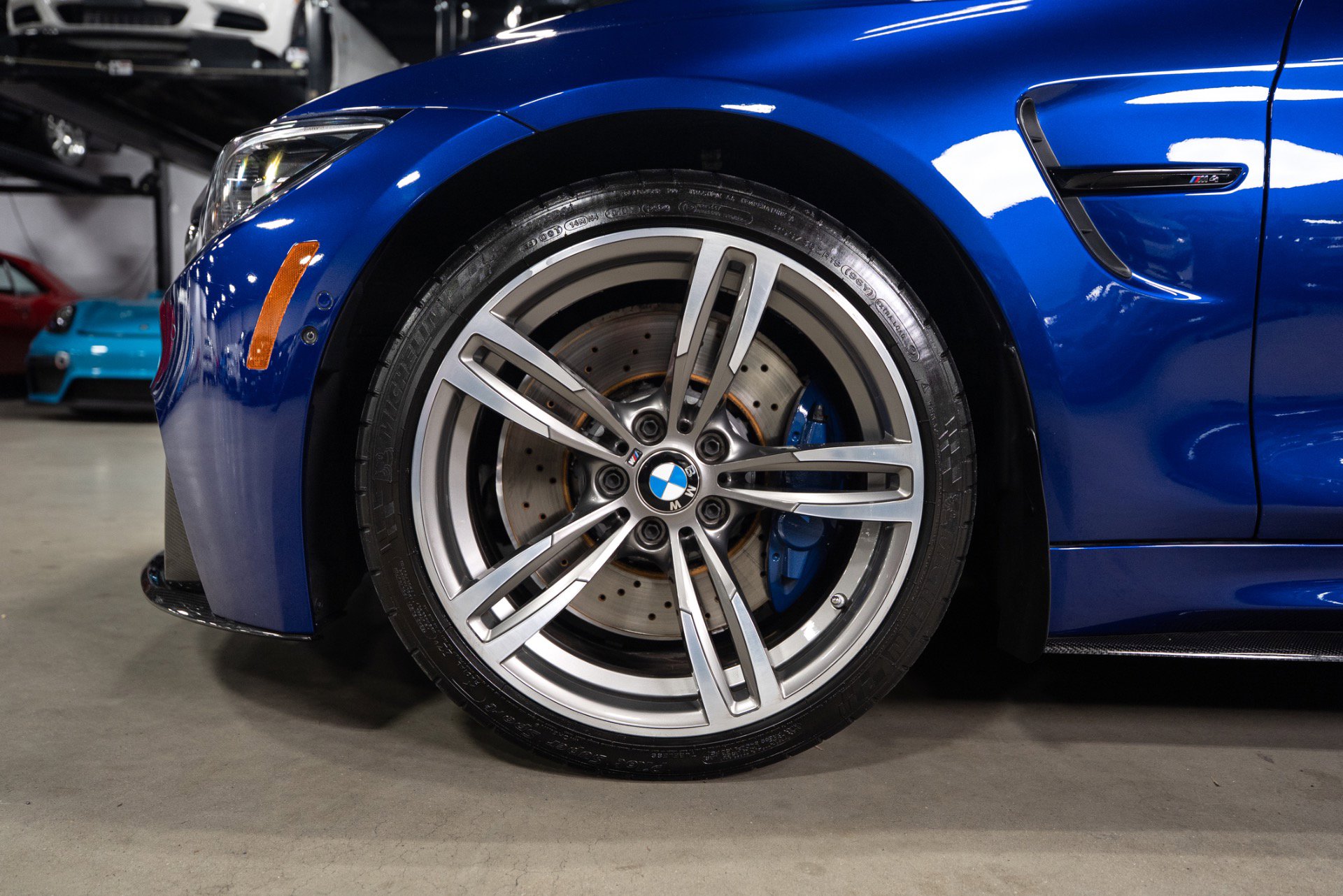 Used 2020 BMW M4 Convertible w/ Executive Package image 2