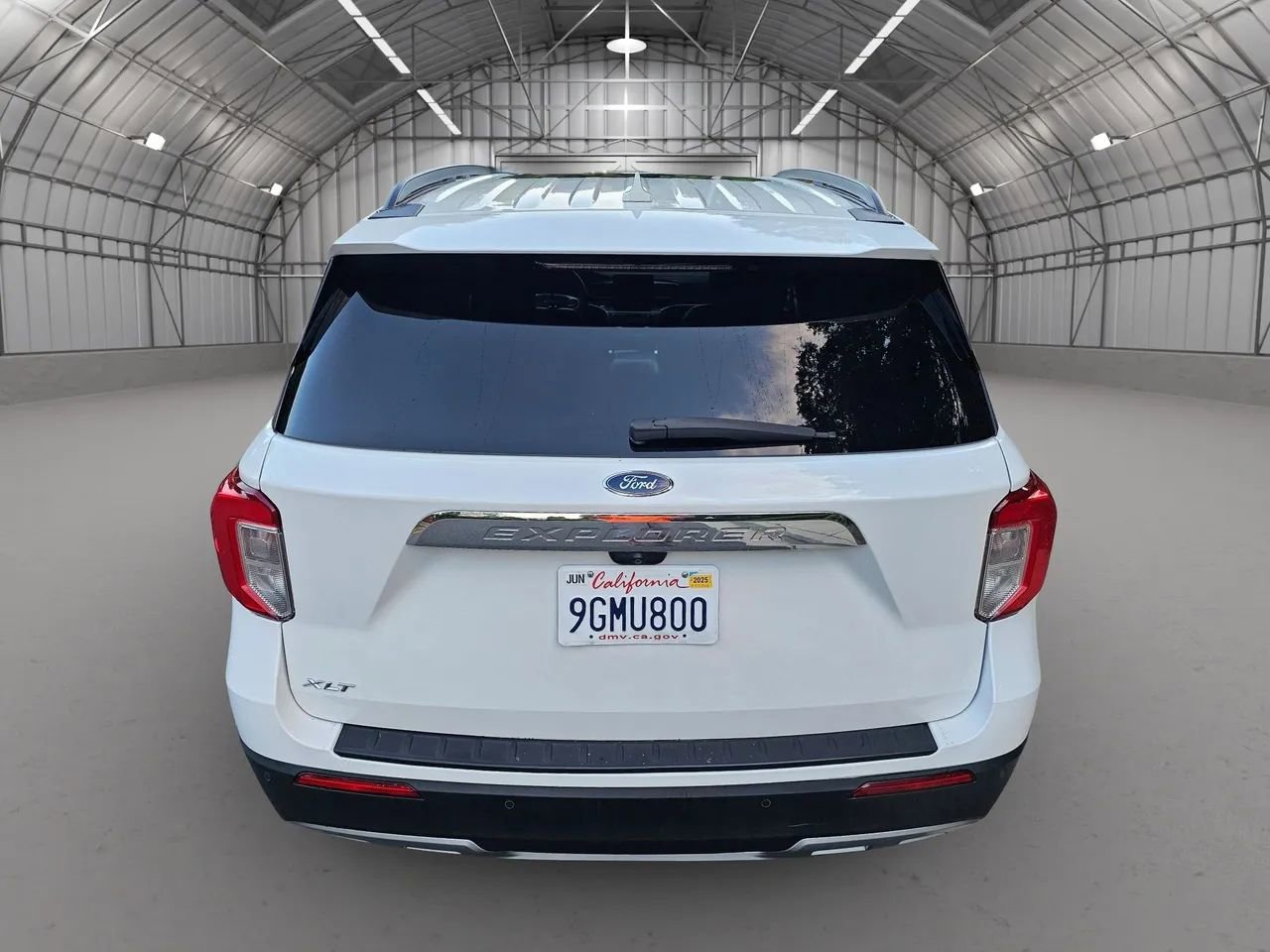 Used 2023 Ford Explorer XLT w/ Equipment Group 202A image 8