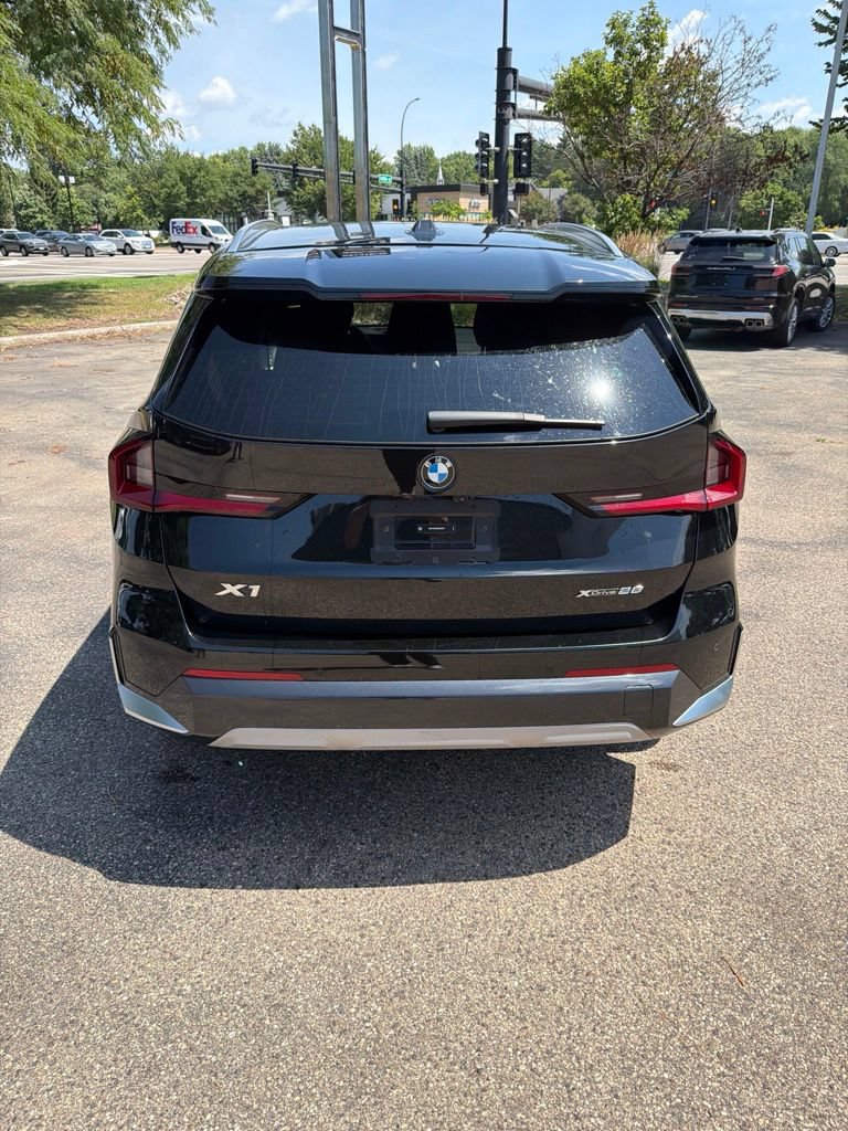 Used 2025 BMW X1 xDrive28i AWD/4WD image 8