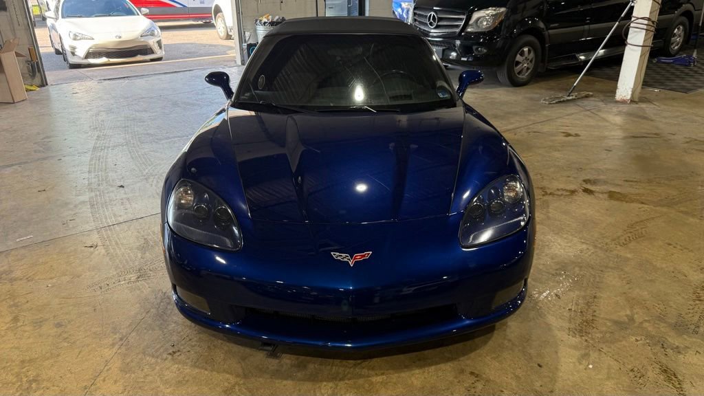 Used 2007 Chevrolet Corvette Convertible w/ Preferred Equipment Group RWD image 2