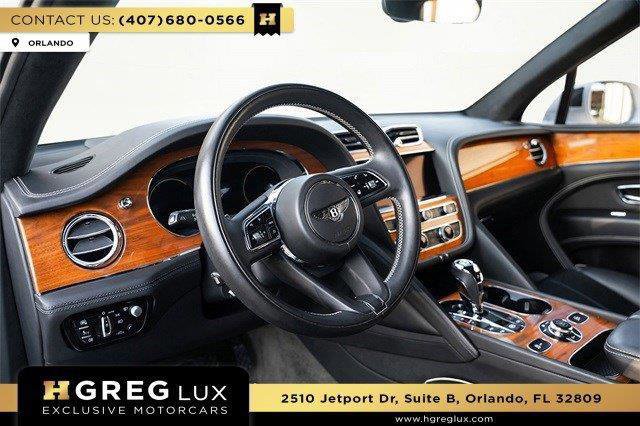 Used 2022 Bentley Bentayga AWD/4WD image 2