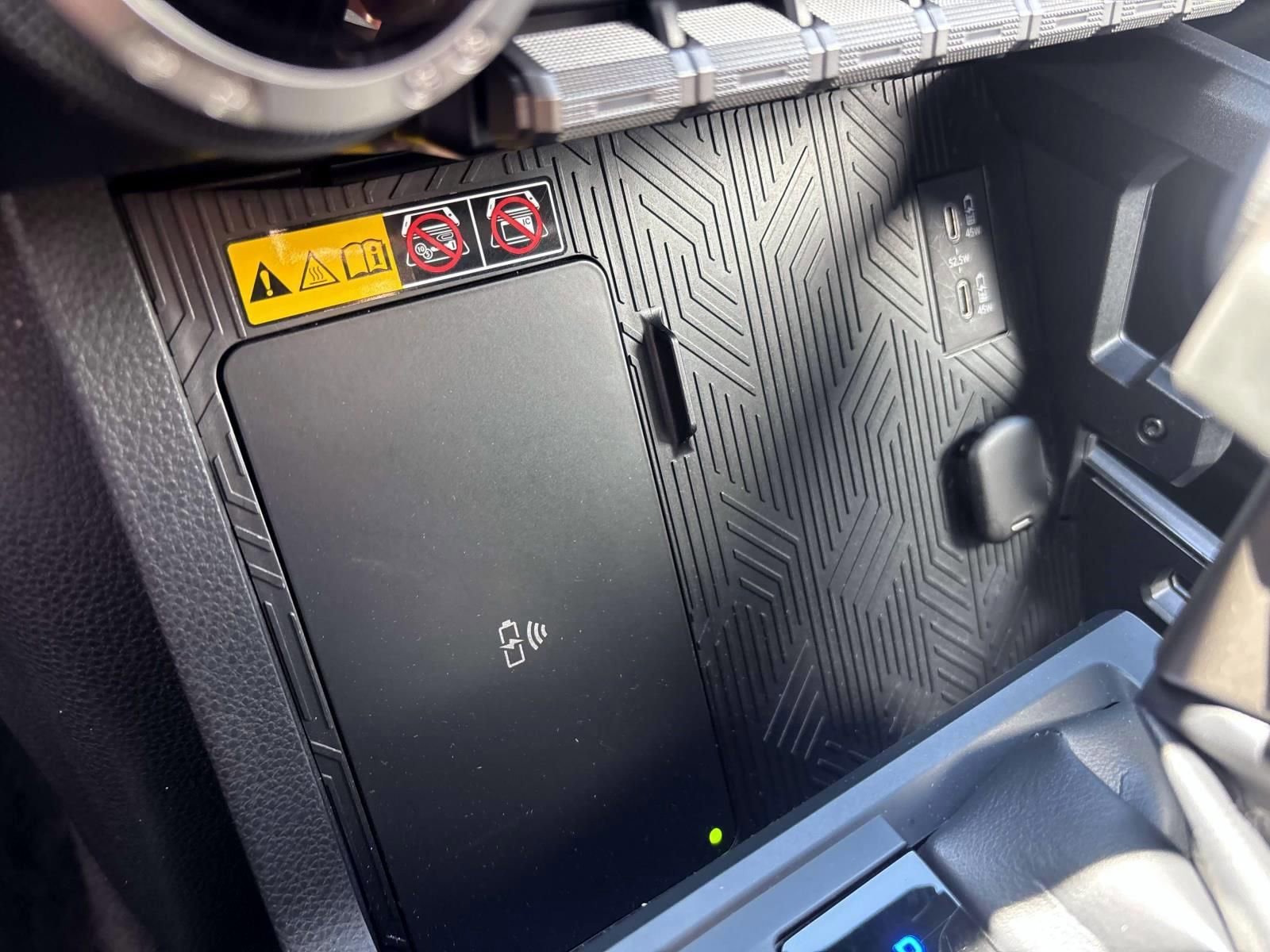 Used 2024 Toyota Tacoma Limited w/ Limited Package (LT) AWD/4WD image 24