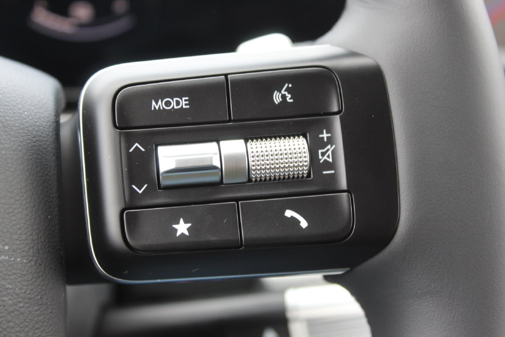 New 2026 Hyundai Santa Fe SEL FWD image 28