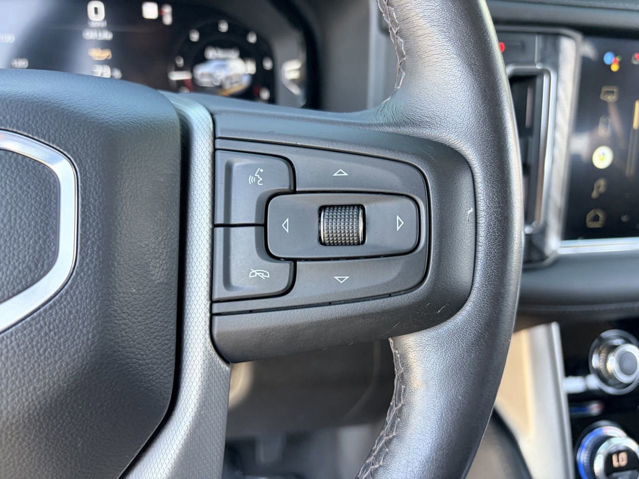 Used 2022 GMC Yukon Denali AWD/4WD image 22