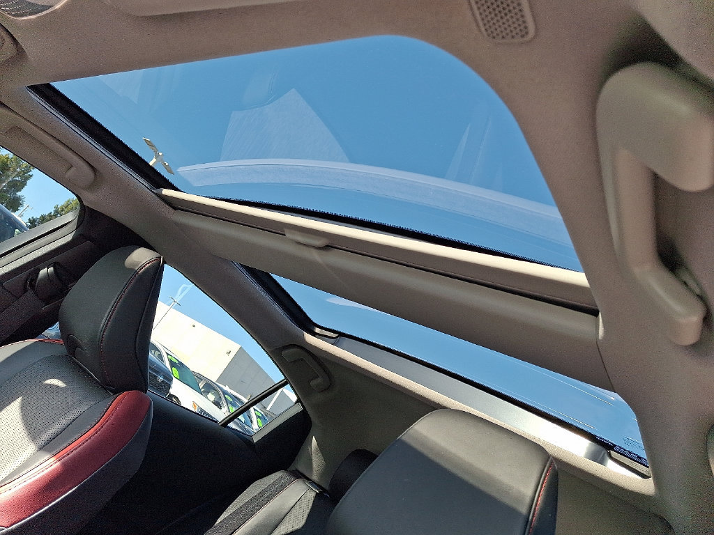 Used 2024 Toyota Prius Prime FWD image 17