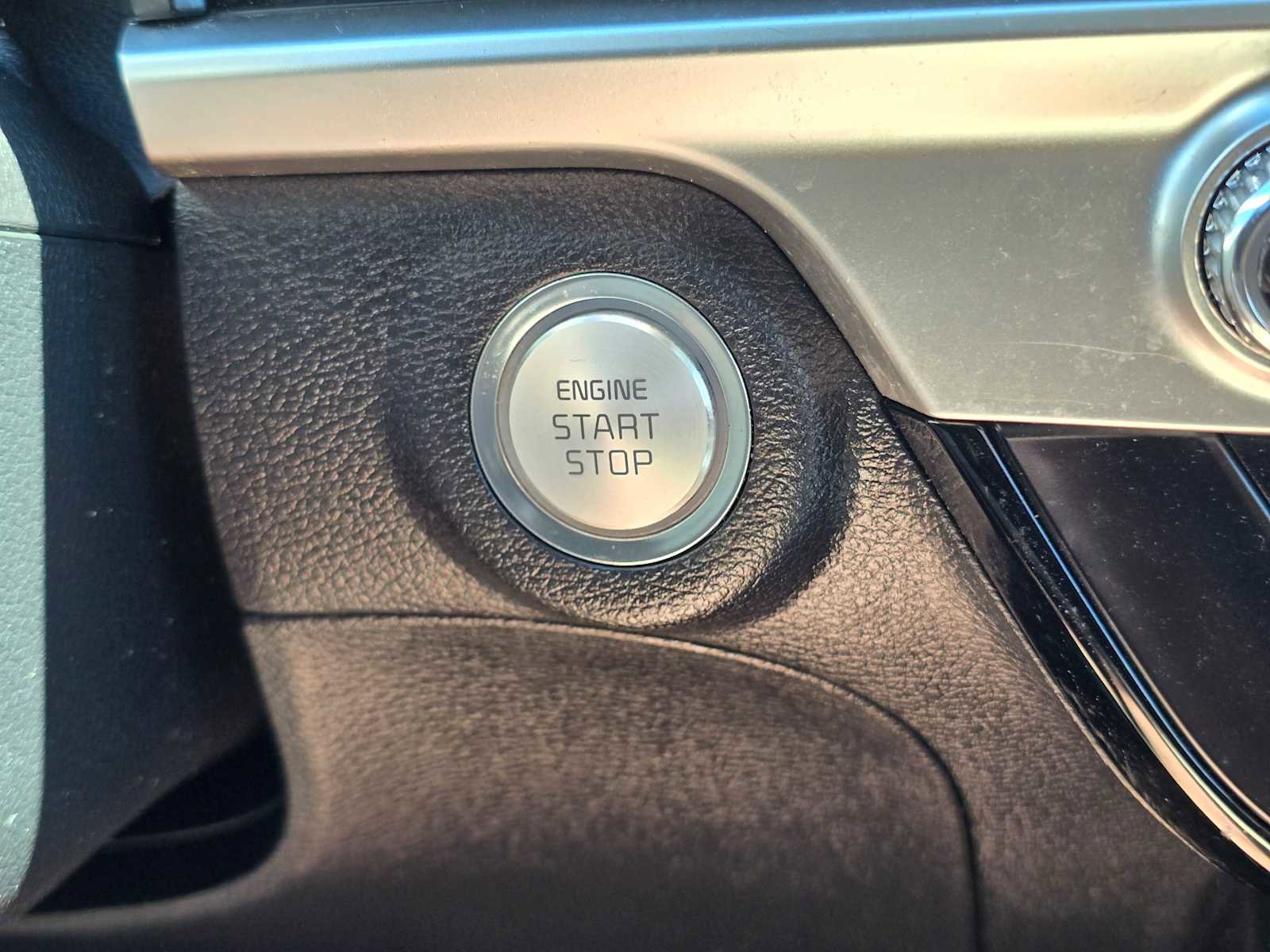 Used 2023 Kia Telluride S image 37