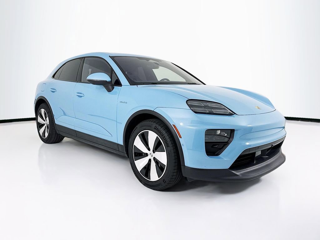 Certified 2024 Porsche Macan 4 Electric image 7