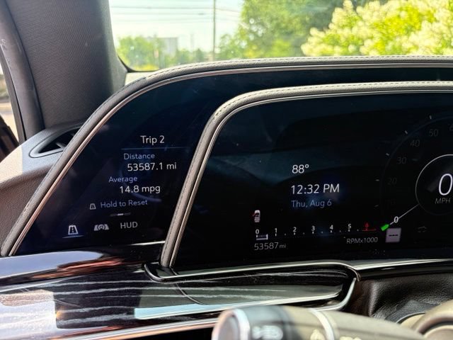Certified 2022 Cadillac Escalade ESV Sport w/ Touring Package AWD/4WD image 33