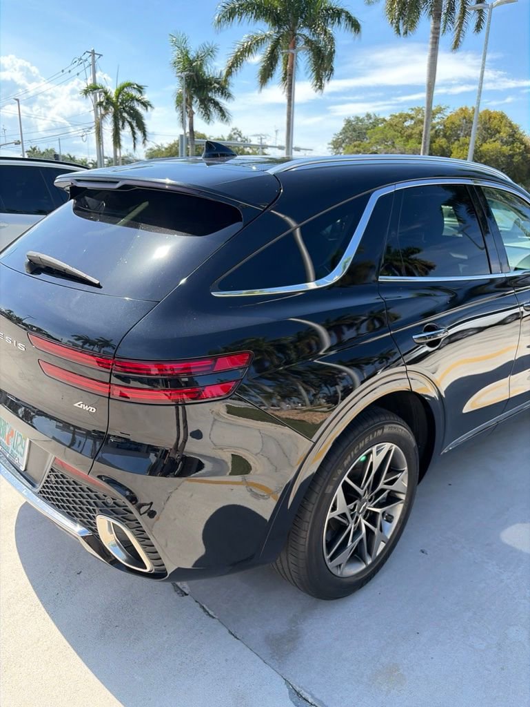 Used 2024 Genesis GV70 2.5T w/ Advanced Package AWD/4WD image 4