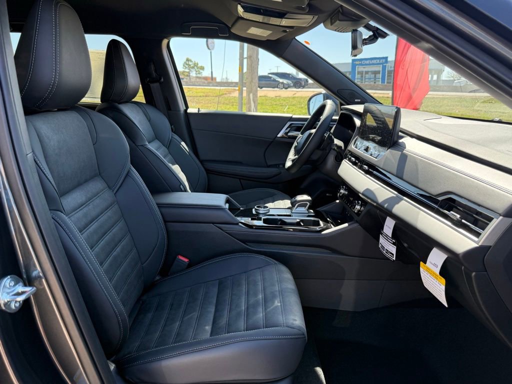 New 2026 Mitsubishi Outlander LE image 19