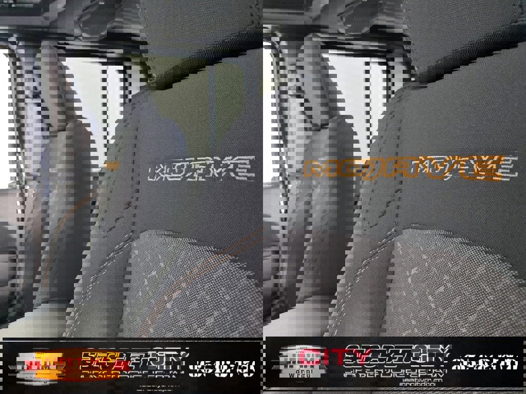 New 2025 Jeep Gladiator Mojave image 14