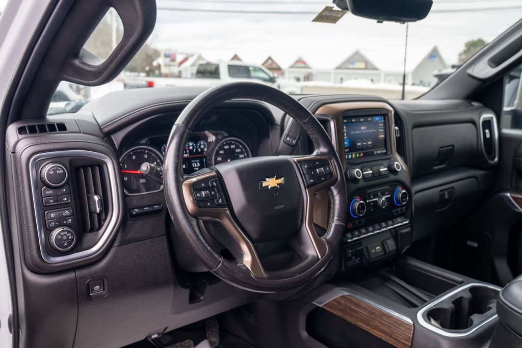 Used 2020 Chevrolet Silverado 2500 High Country w/ Z71 Off-Road Package image 21