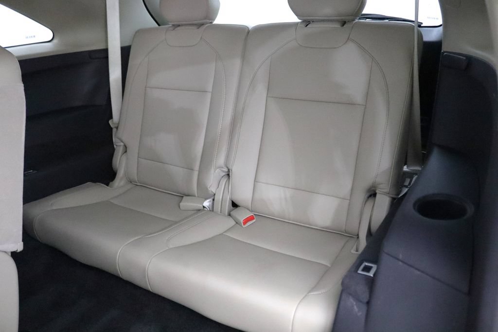 Used 2017 Acura MDX w/ Technology Package AWD/4WD image 11