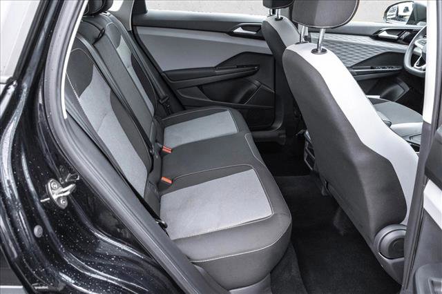 Used 2022 Volkswagen Taos S image 22