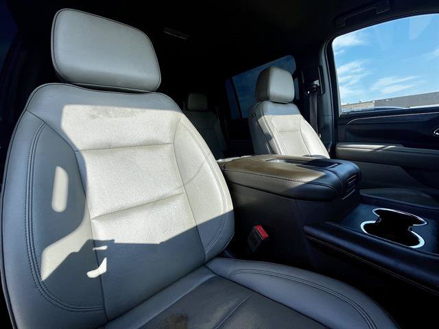 Used 2022 GMC Yukon XL SLT w/ SLT Luxury Package RWD image 12