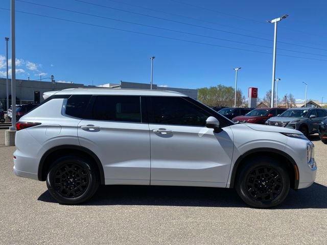 Used 2022 Mitsubishi Outlander SEL image 6