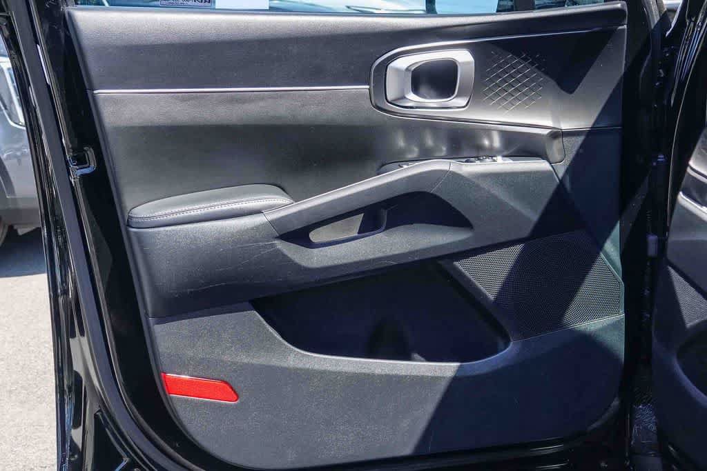 Certified 2023 Kia Sorento EX FWD image 17