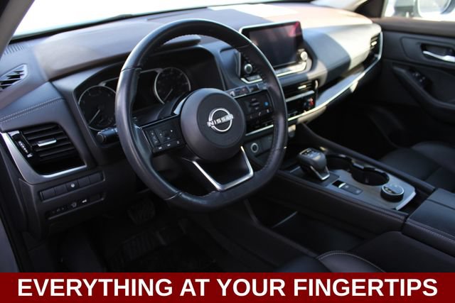 Used 2023 Nissan Rogue SL AWD/4WD image 2