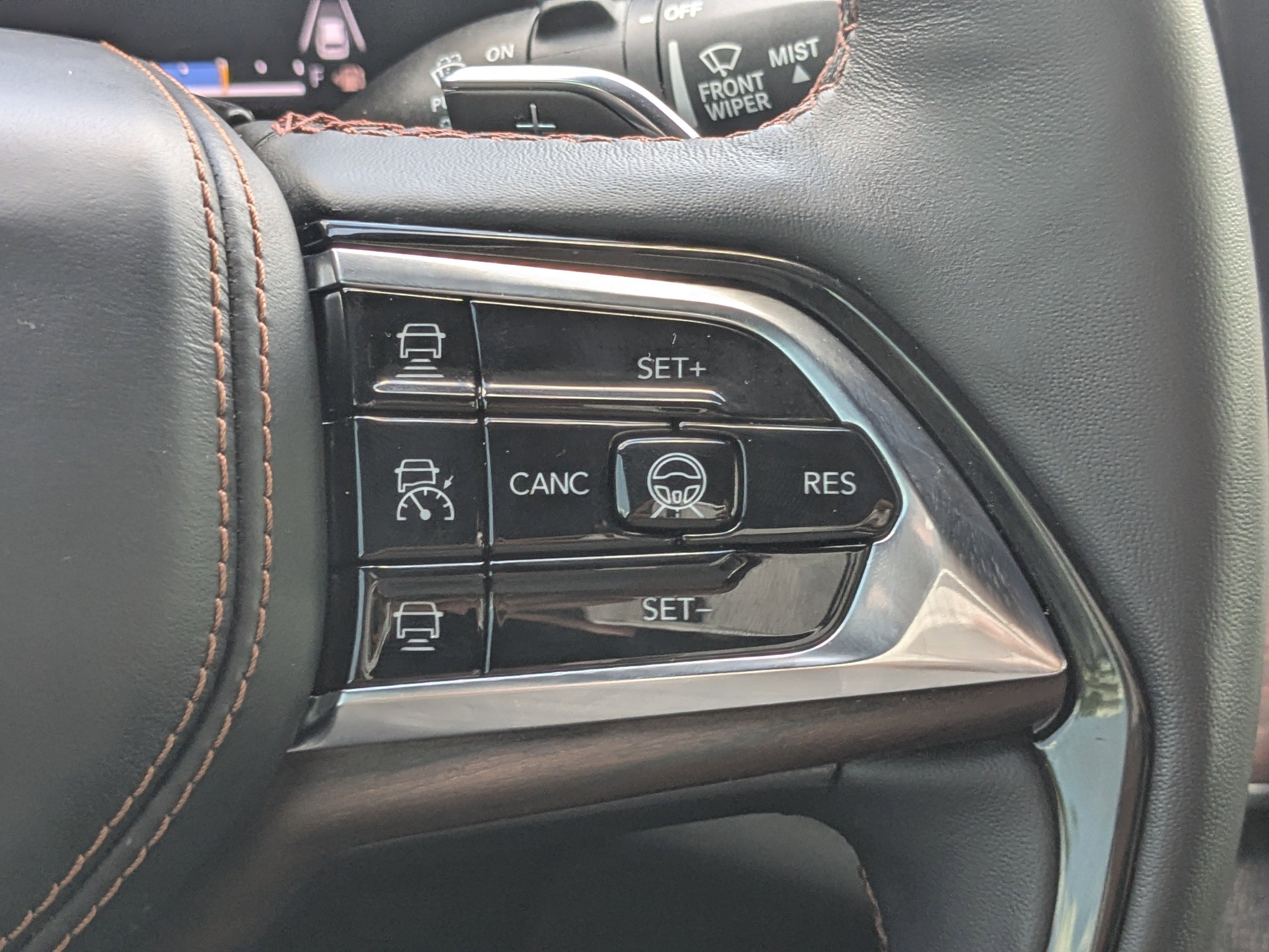 Certified 2023 Jeep Grand Cherokee Summit w/ Adv Protech Group IV AWD/4WD image 26