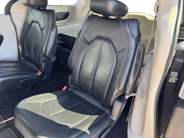 Used 2020 Chrysler Pacifica Touring-L Plus w/ Advanced Safetytec Group image 14
