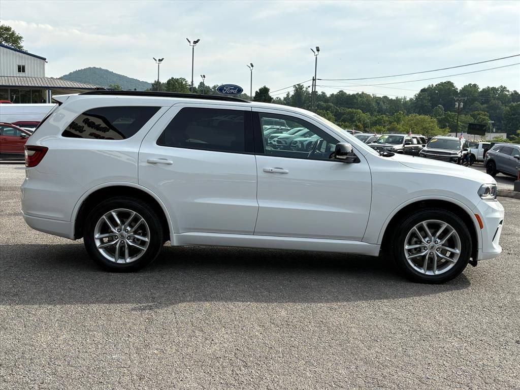 Used 2024 Dodge Durango GT AWD/4WD image 3