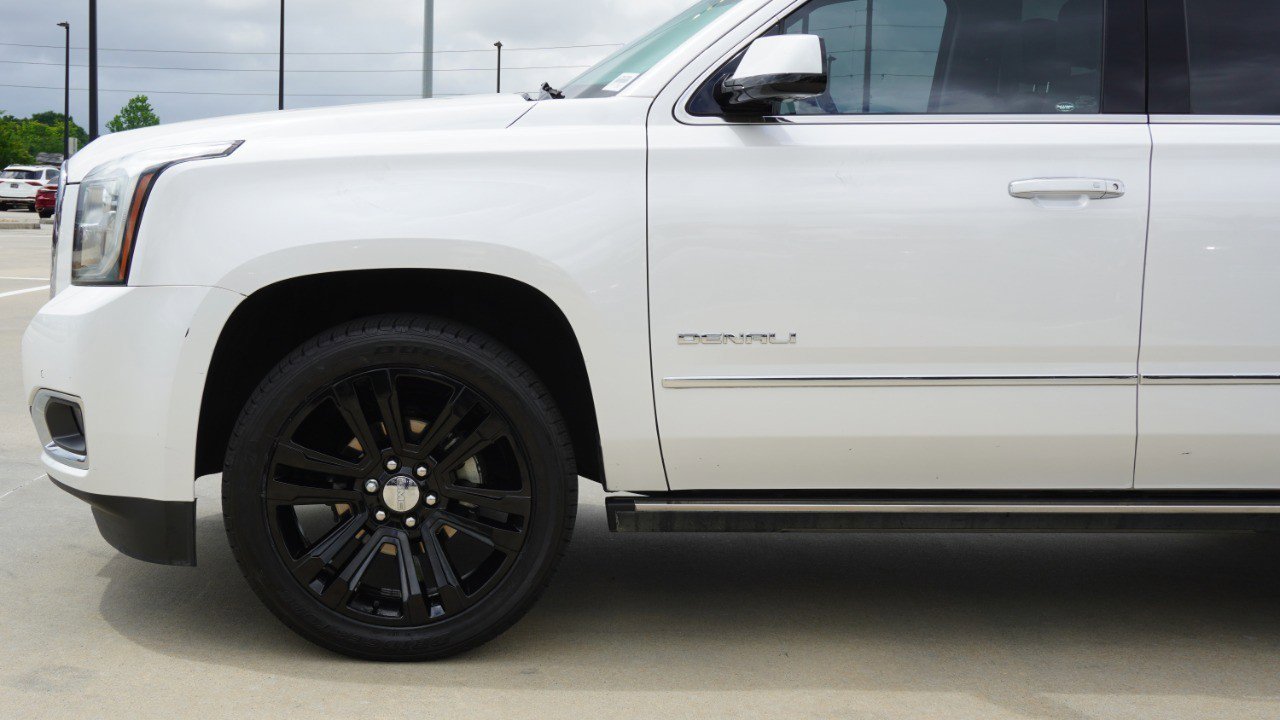 Used 2018 GMC Yukon Denali w/ Denali Ultimate Package image 9