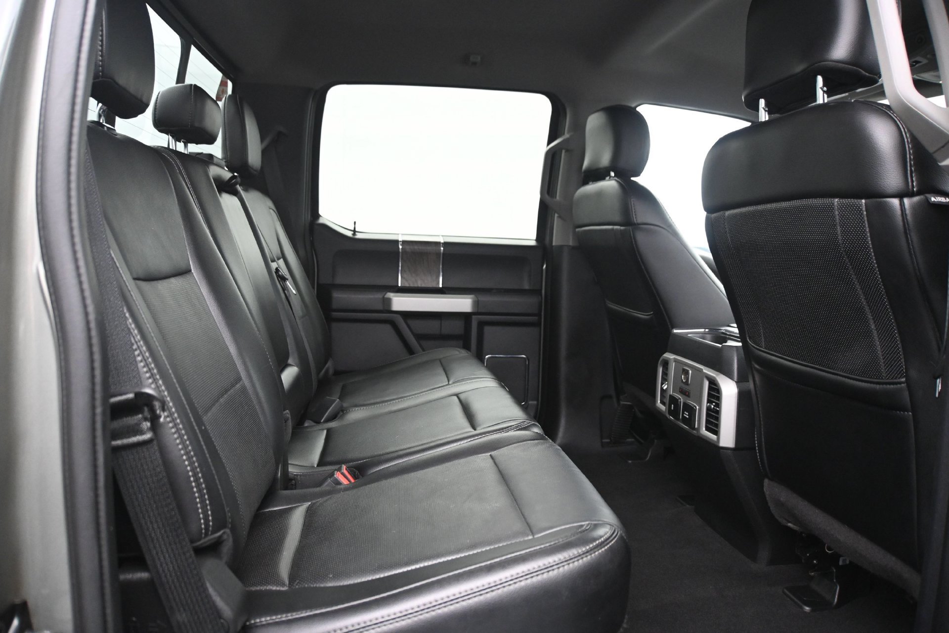 Used 2019 Ford F350 Lariat AWD/4WD image 14