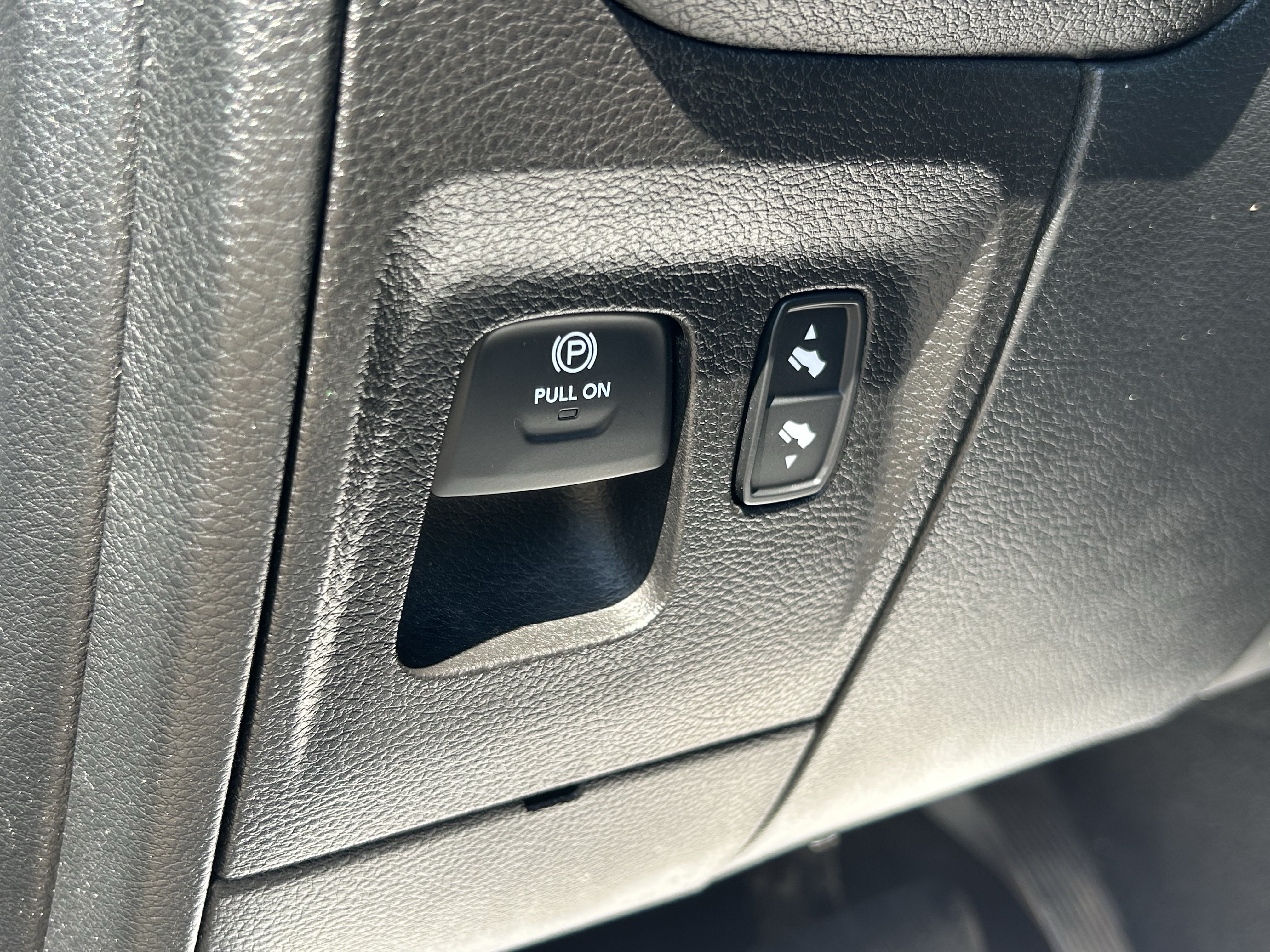 Used 2020 RAM 1500 Laramie AWD/4WD image 15