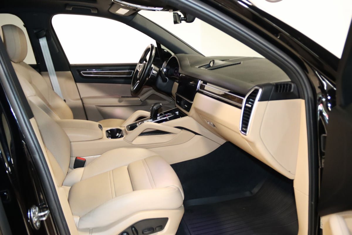 Used 2022 Porsche Cayenne Platinum Edition AWD/4WD image 59