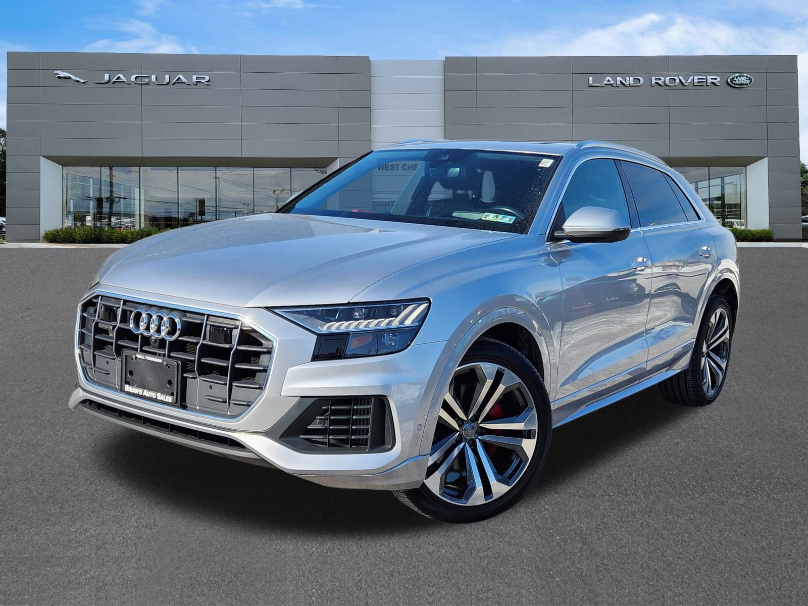 Used 2019 Audi Q8 Prestige w/ Luxury Package image 1
