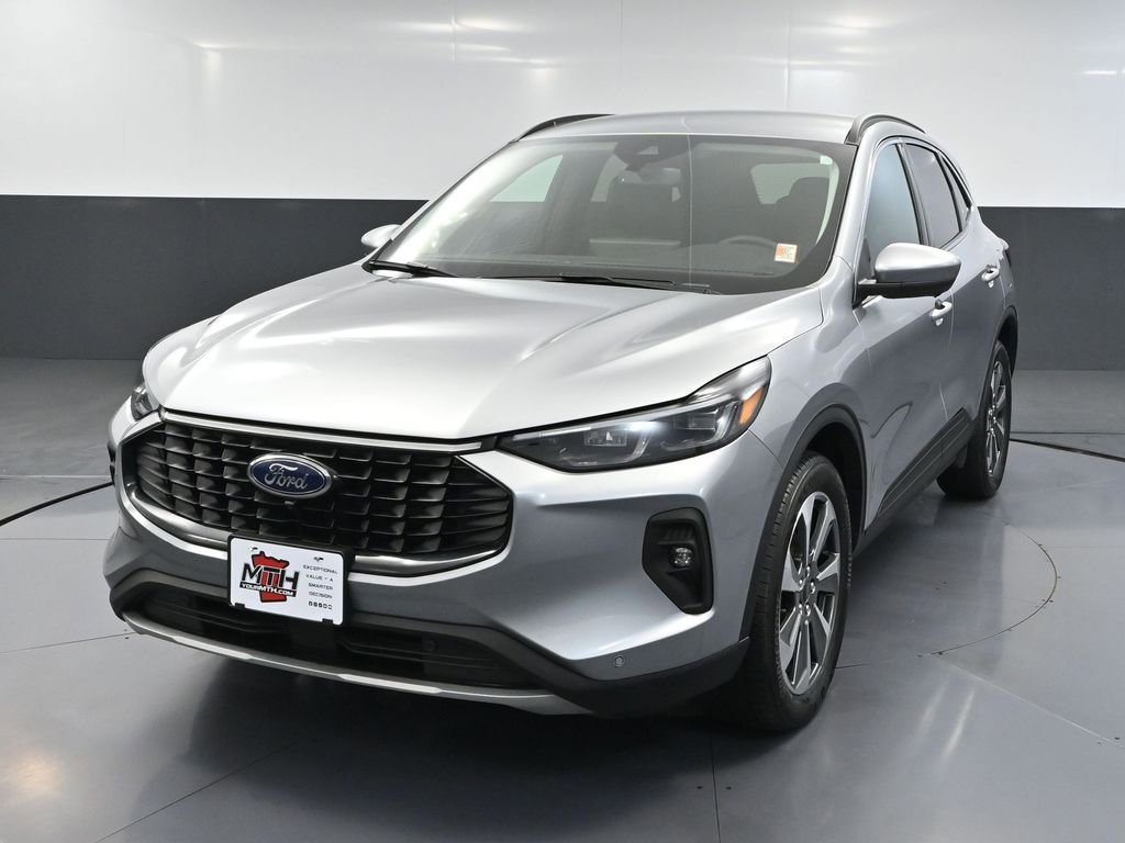 Used 2024 Ford Escape Platinum image 10