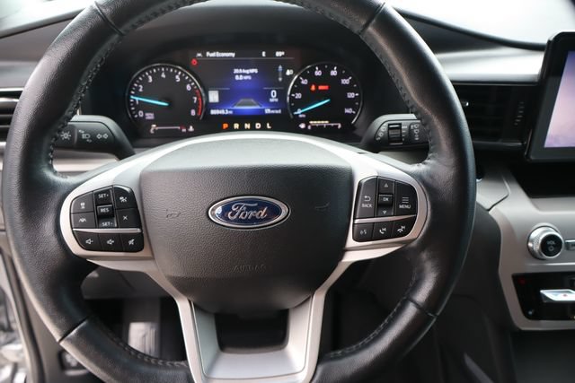 Used 2023 Ford Explorer XLT w/ Equipment Group 202A AWD/4WD image 33