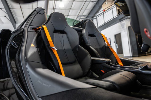 Used 2020 McLaren 600LT Spider RWD image 48