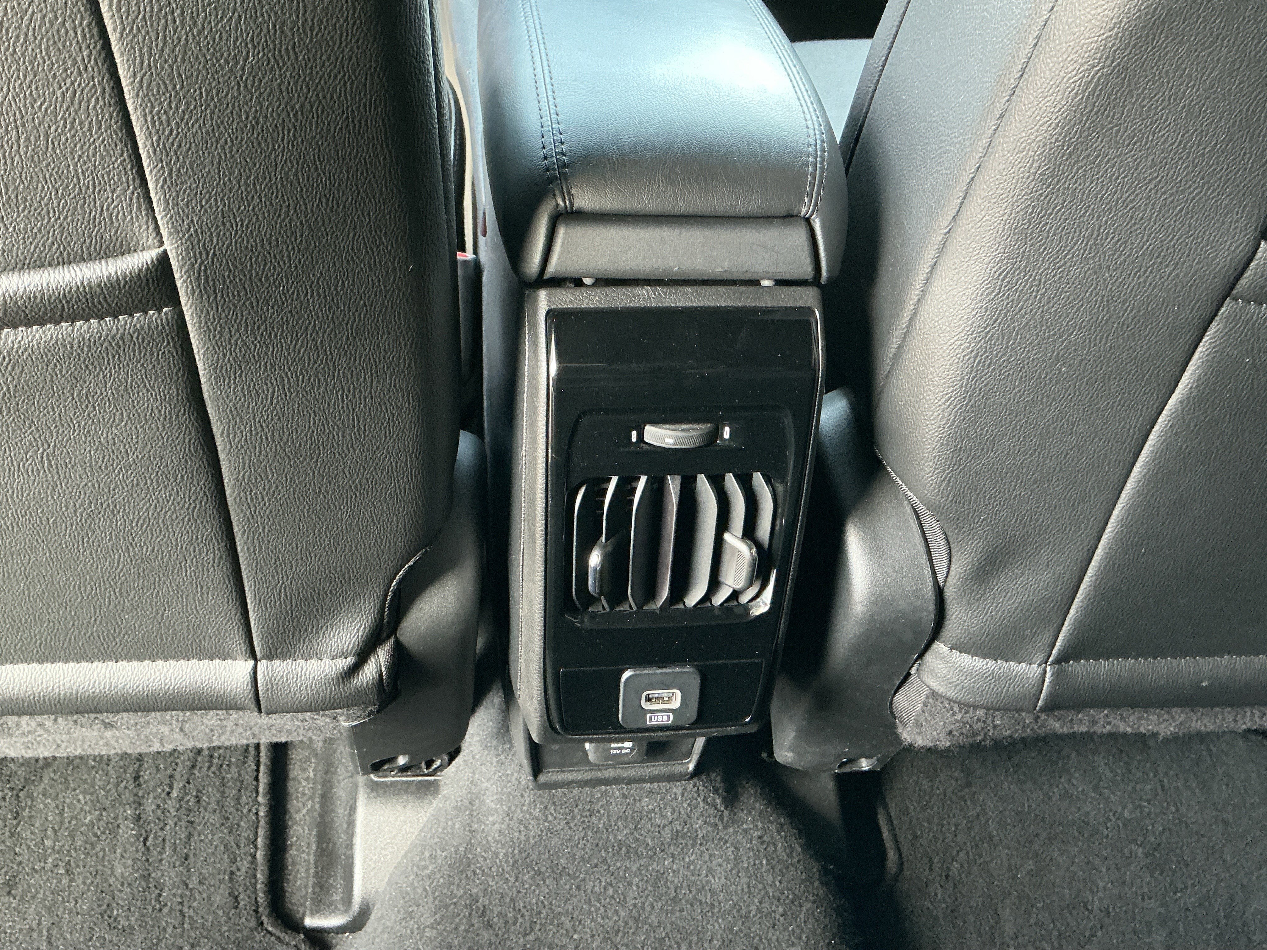 Used 2024 Jeep Compass Latitude w/ Altitude Special Edition image 32