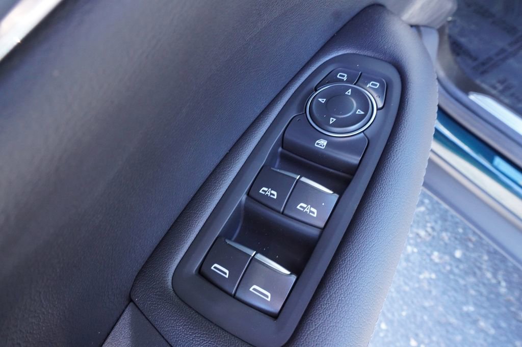 Certified 2025 Cadillac XT5 Luxury image 15