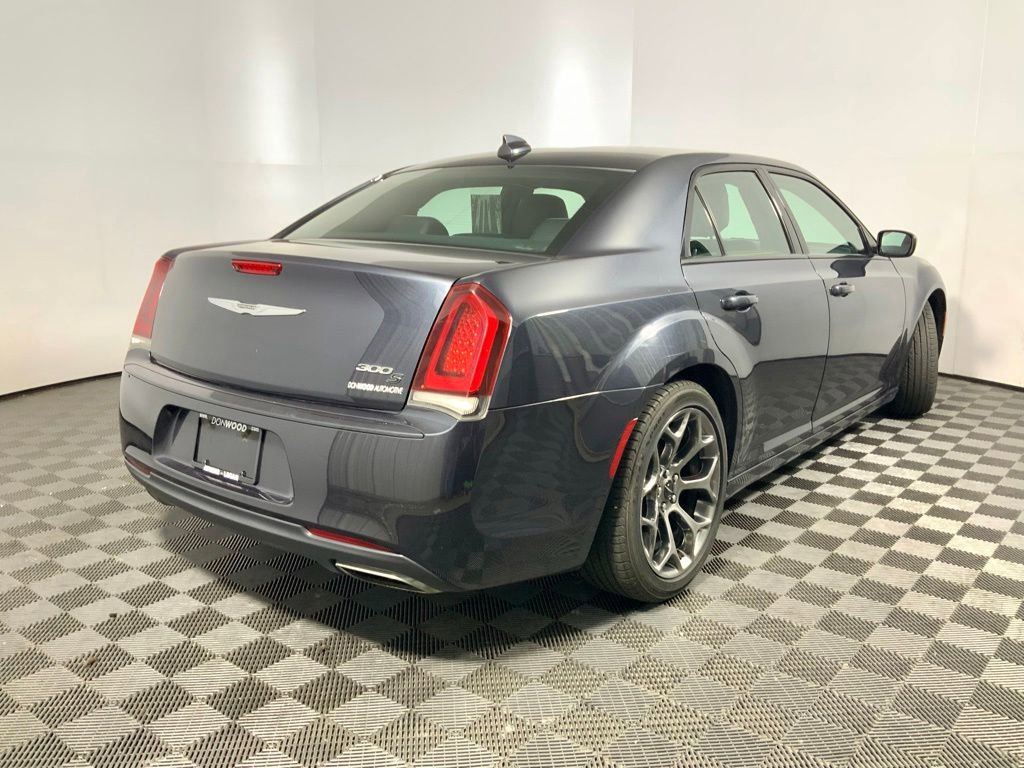 Used 2016 Chrysler 300 S RWD image 26