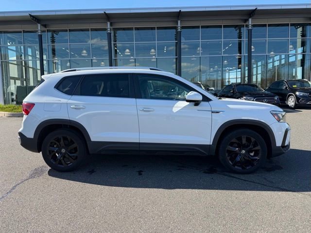 Used 2023 Volkswagen Taos SE w/ Black Wheel Package AWD/4WD image 8