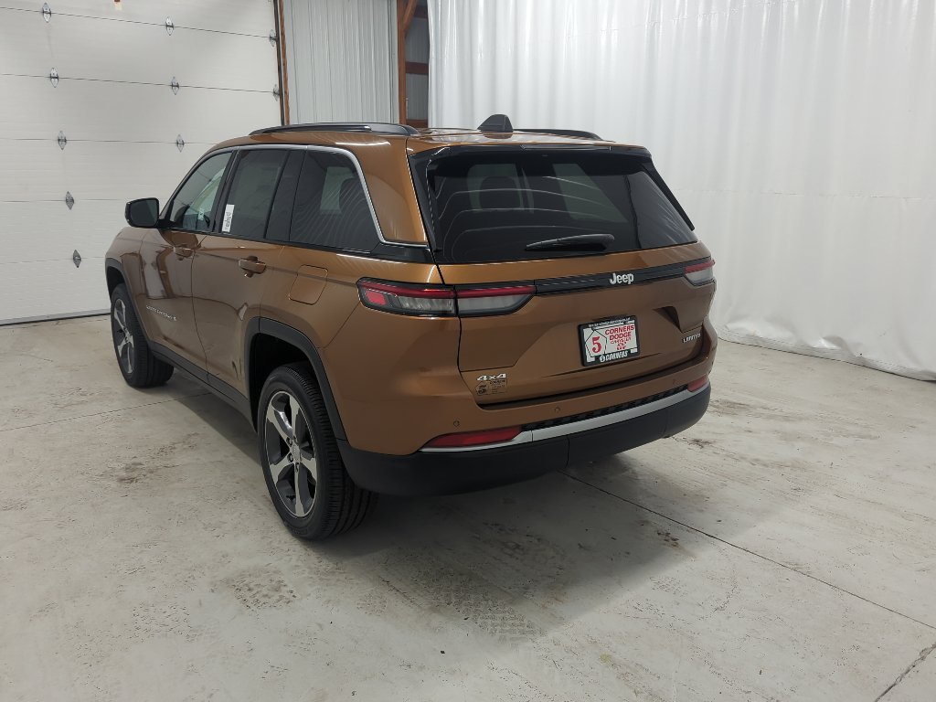 New 2026 Jeep Grand Cherokee Limited w/ Trailer Tow Package AWD/4WD image 2
