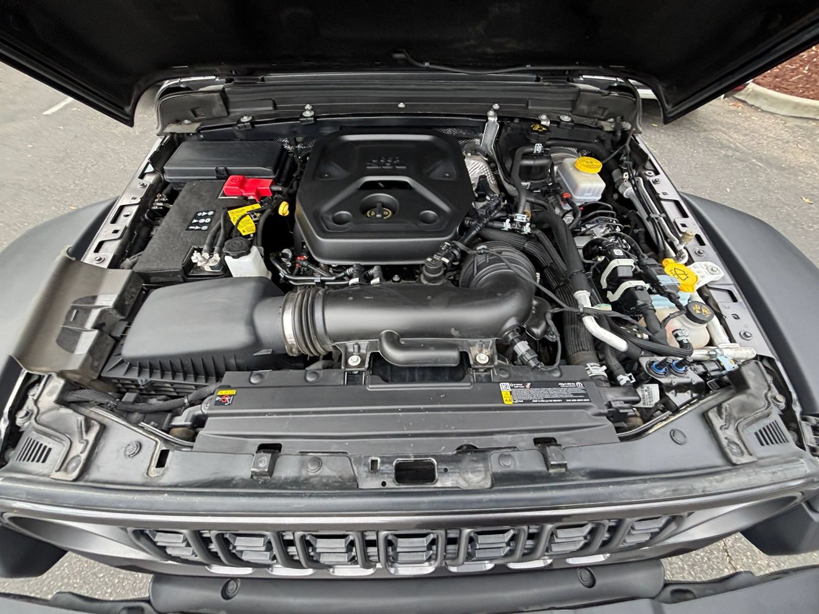 Used 2025 Jeep Wrangler Unlimited Rubicon AWD/4WD image 54