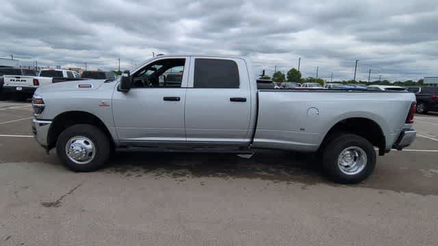 New 2026 RAM 3500 Tradesman AWD/4WD image 5