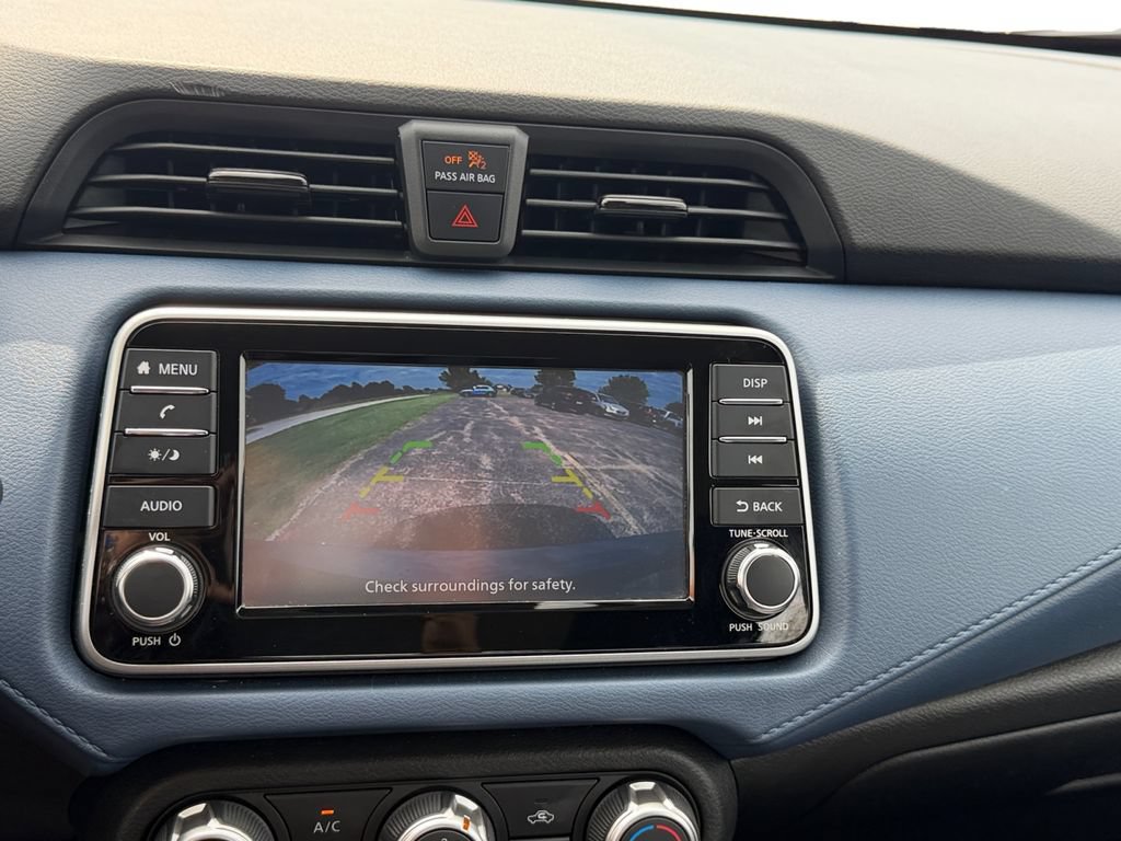 Used 2025 Nissan Versa SV FWD image 16