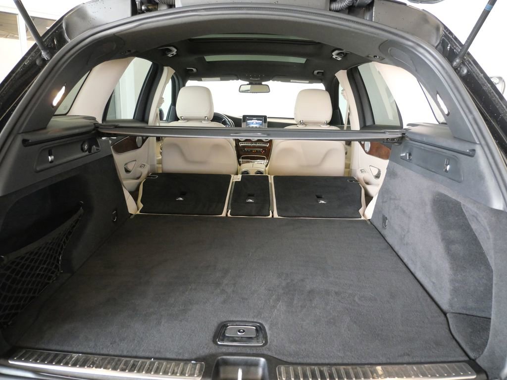 Used 2017 Mercedes-Benz GLC 300 4MATIC image 29