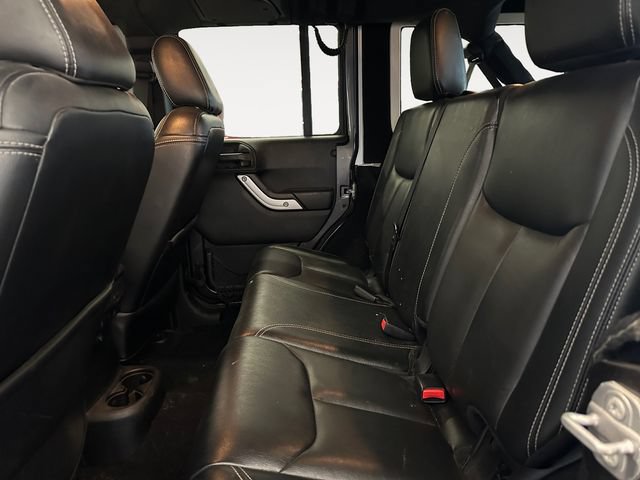 Used 2016 Jeep Wrangler Unlimited Sahara w/ Dual Top Group AWD/4WD image 13